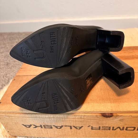 John Fluevog Unite Ghali black leather steampunk strappy block heel pumps 7.5 - Picture 14 of 14